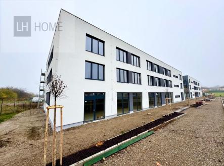 Pronájem obchodní prostory, 160 m²