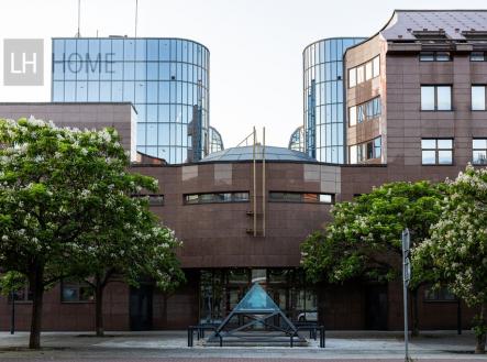 Prodej jiné komerční nemovitosti, 1 000 m²