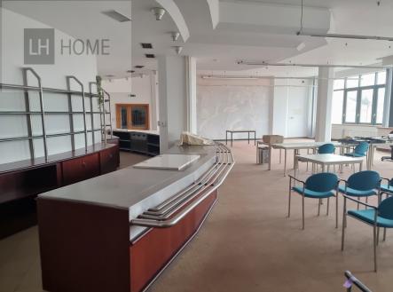 Pronájem obchodní prostory, 200 m²