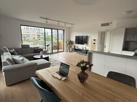 Pronájem bytu, 3+kk, 97 m²
