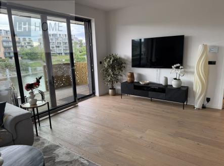 Pronájem bytu, 3+kk, 97 m²
