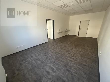 Pronájem jiné komerční nemovitosti, 83 m²