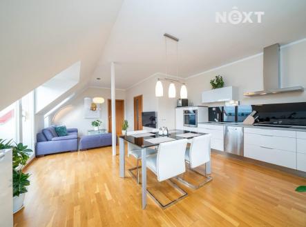 Prodej bytu, 2+kk, 64 m²