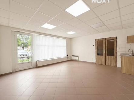 Pronájem komerčního objektu, obchodní centrum, 25 m²