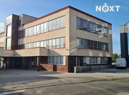 Pronájem komerčního objektu, obchodní centrum, 1 348 m²