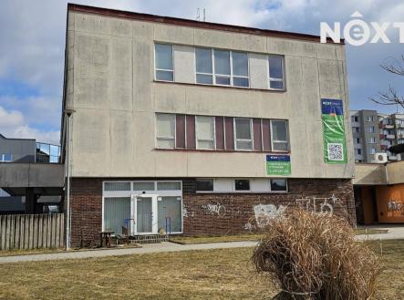 Pronájem komerčního objektu, obchodní centrum, 1 348 m²