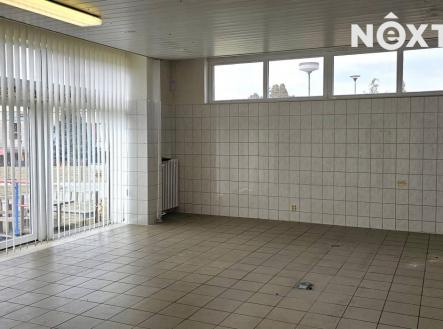 Pronájem komerčního objektu, obchodní centrum, 1 348 m²