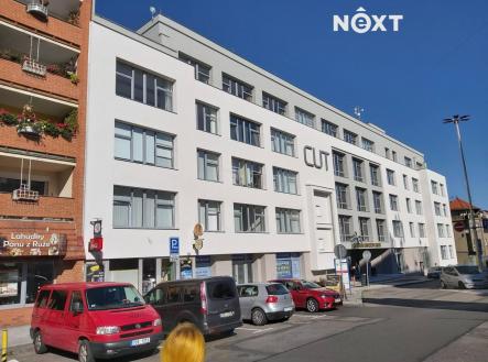 Pronájem - komerční objekt, obchodní centrum, 3 299 m²