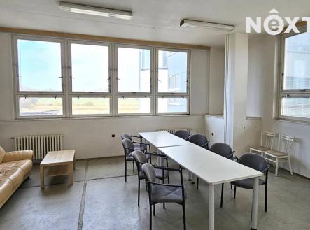 Pronájem kanceláře, 130 m²