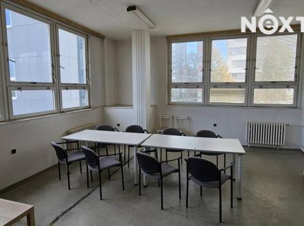 Pronájem kanceláře, 130 m²