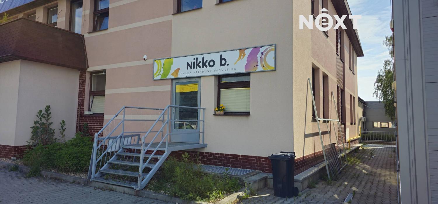 Pronájem komerční Obchodní prostory, 103㎡