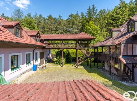 Prodej - hotel, 821 m²