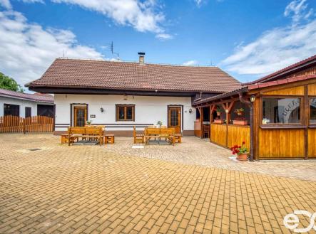Prodej - restaurace, 178 m²