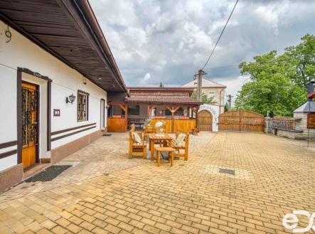 Prodej - restaurace, 178 m²
