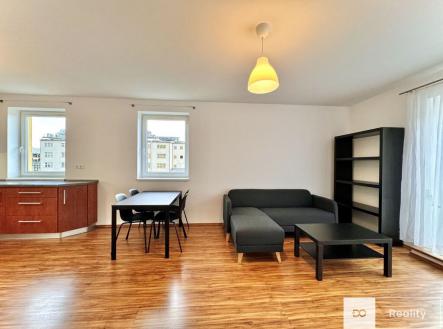 Pronájem bytu, 2+kk, 67 m²