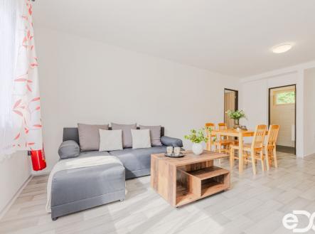 Prodej - hotel, 2 216 m²