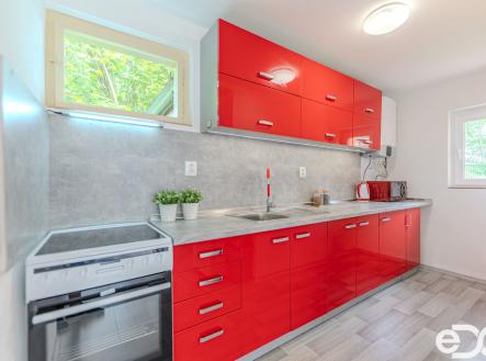 Prodej - hotel, 2 216 m²