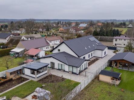 Prodej - dům/vila, 331 m²