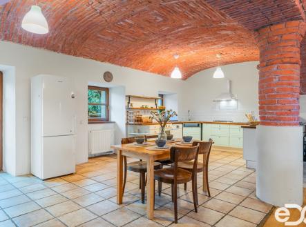 Prodej zemědělského objektu, 2 273 m²