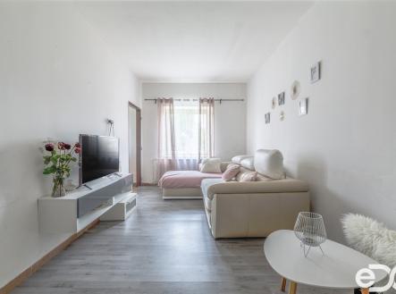 Prodej - nájemní dům, 300 m²