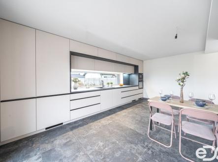 Prodej domu/vily, 172 m²