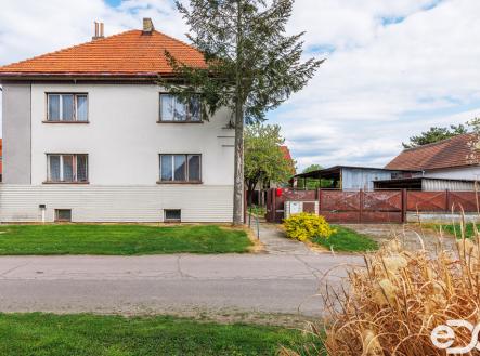 Prodej - dům/vila, 242 m²