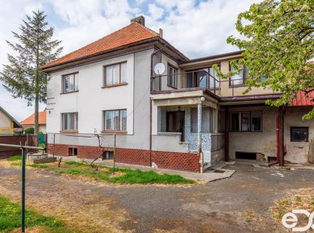 Prodej - dům/vila, 242 m²