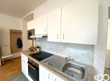 Pronájem bytu, 1+kk, 38 m²