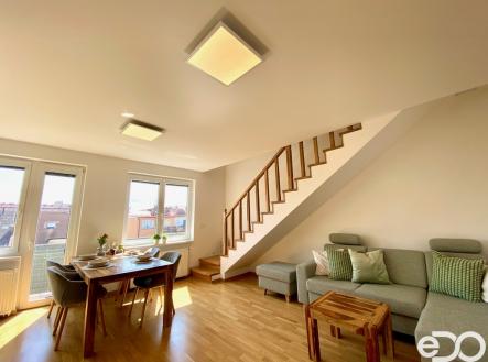 Pronájem bytu, 3+kk, 83 m²