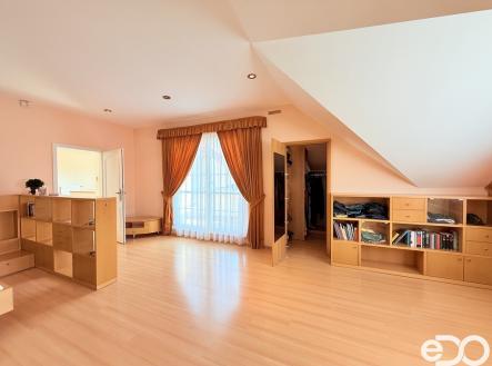 Pronájem bytu, 4+kk, 171 m²