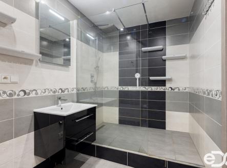 Pronájem bytu, 3+1, 71 m²