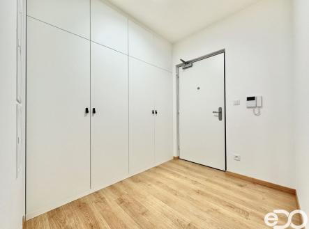 Pronájem bytu, 2+kk, 62 m²