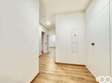 Pronájem bytu, 2+kk, 62 m²