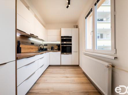 Prodej bytu, 4+1, 74 m²