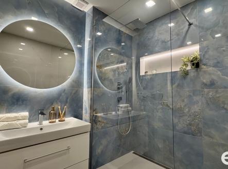 Pronájem bytu, 3+kk, 80 m²