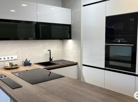 Pronájem bytu, 3+kk, 80 m²