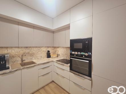 Pronájem bytu, 2+kk, 55 m²