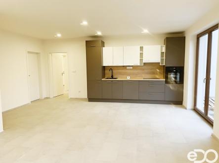 Pronájem bytu, 4+kk, 90 m²