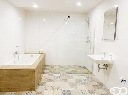 Pronájem bytu, 4+kk, 90 m²