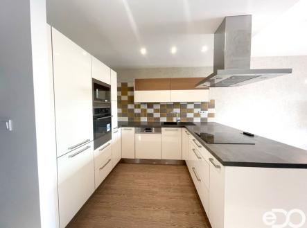 Pronájem bytu, 5+kk, 158 m²