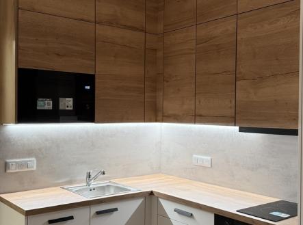 Pronájem bytu, 1+kk, 37 m²