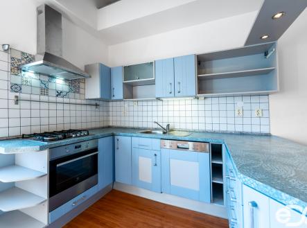 Pronájem bytu, 4+kk, 84 m²