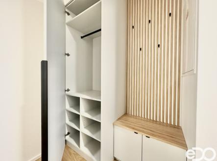 Pronájem bytu, 3+kk, 110 m²