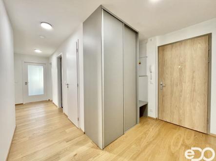 Pronájem bytu, 3+kk, 93 m²