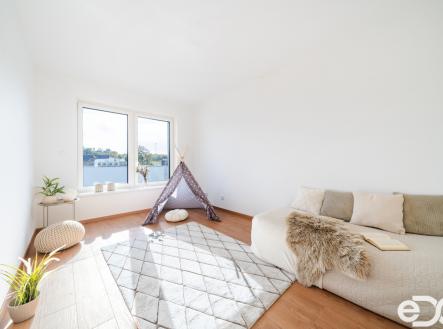 Pronájem bytu, 3+kk, 75 m²