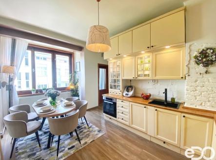 Pronájem bytu, 3+1, 103 m²