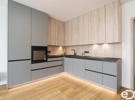 Pronájem bytu, 3+kk, 96 m²