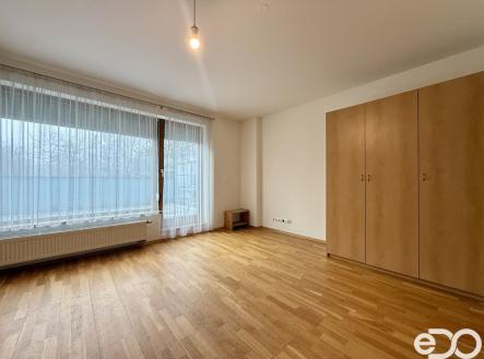 Pronájem bytu, 1+kk, 34 m²