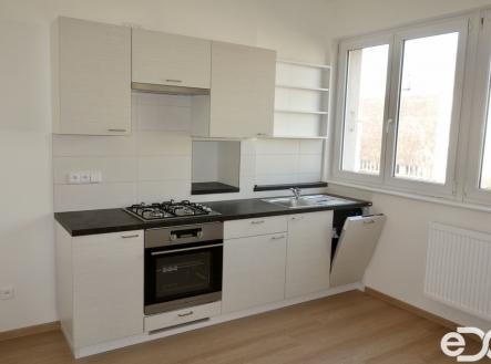 Pronájem bytu, 2+kk, 43 m²