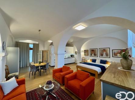 Pronájem bytu, 1+kk, 65 m²